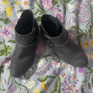 Ana Atlas Women’s Grey Side Zip Ankle Boots 10M